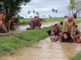 រូបលេខ៤